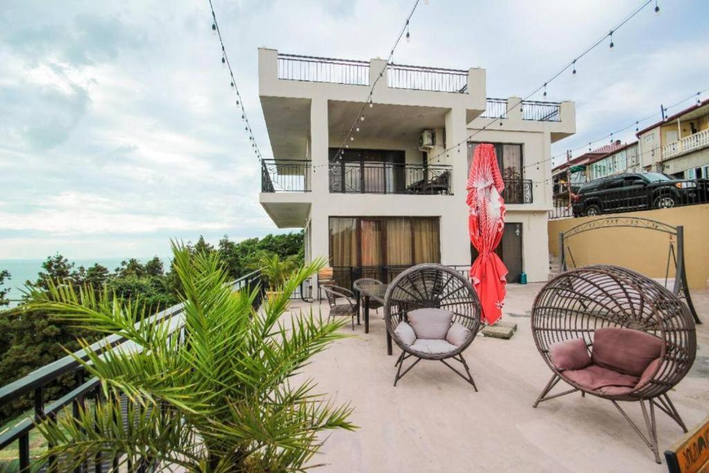 White House Chakvi Hotel Exterior photo