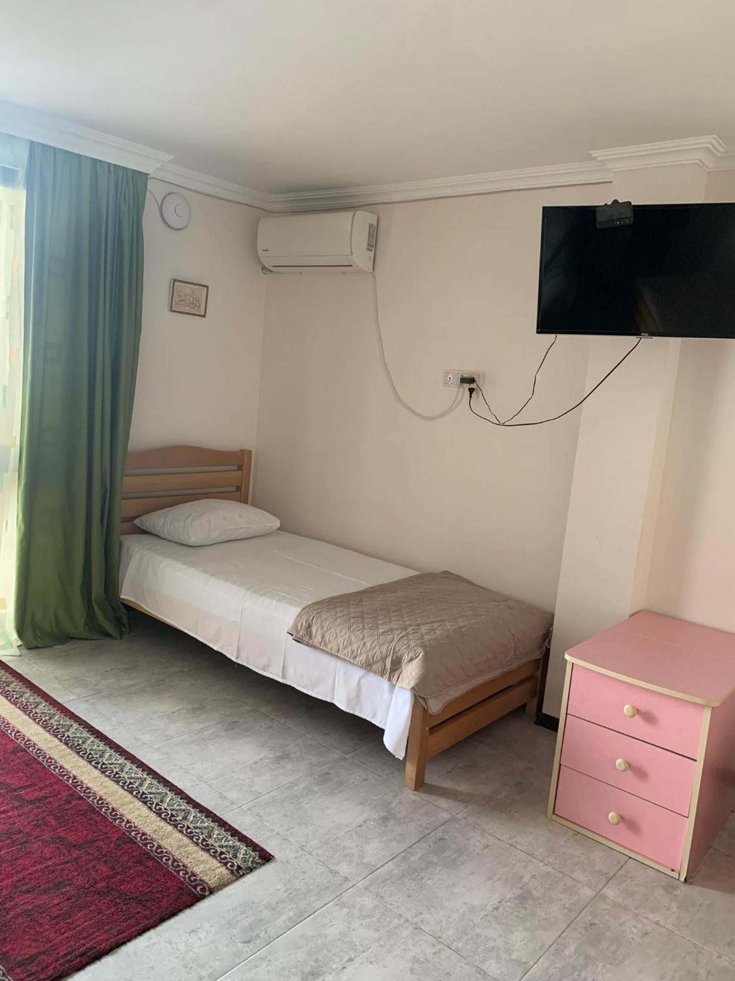 White House Chakvi Hotel Exterior photo